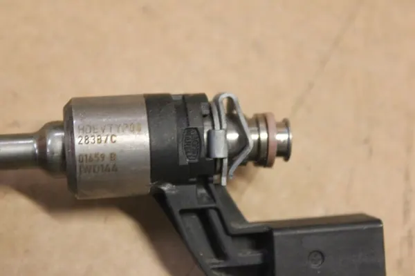 Injecteur de Carburant VW Atlas Touareg II 3.6 FSI image 3