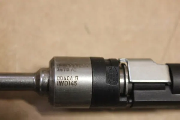 Injecteur de Carburant VW Atlas Touareg II 3.6 FSI image 5