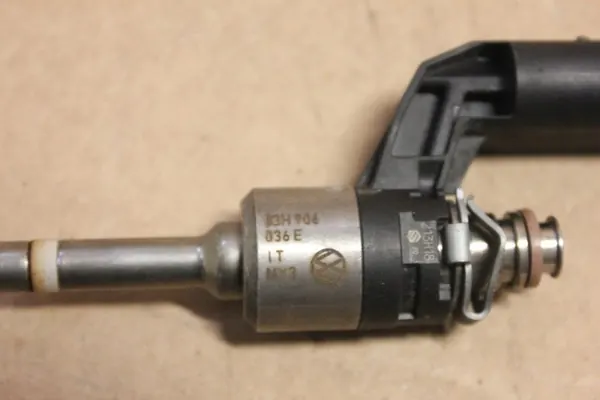 Injecteur de Carburant VW Atlas Touareg II 3.6 FSI image 8