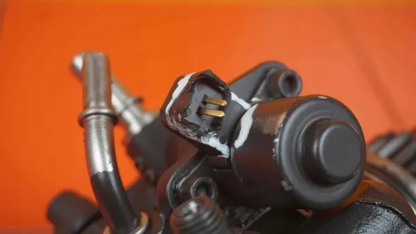 Injectiepomp Nissan Navara D23 2.3 DCI 167001930R image 5