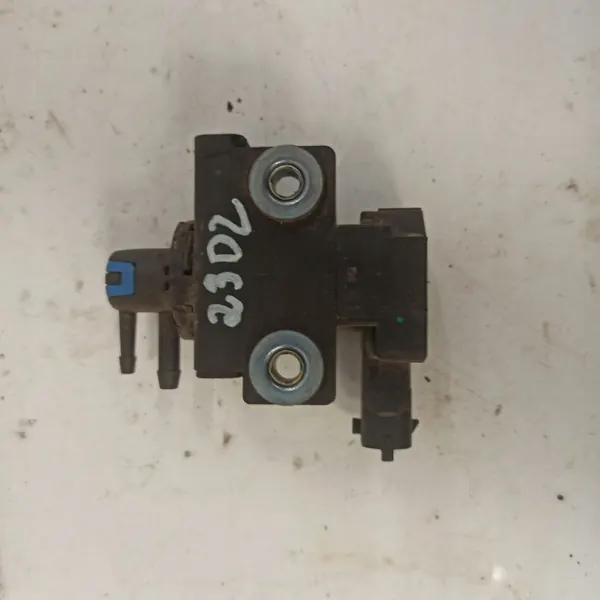 Turbo-tyhjiöventtiili OEM 55509482 Opel Astra V:lle image 2