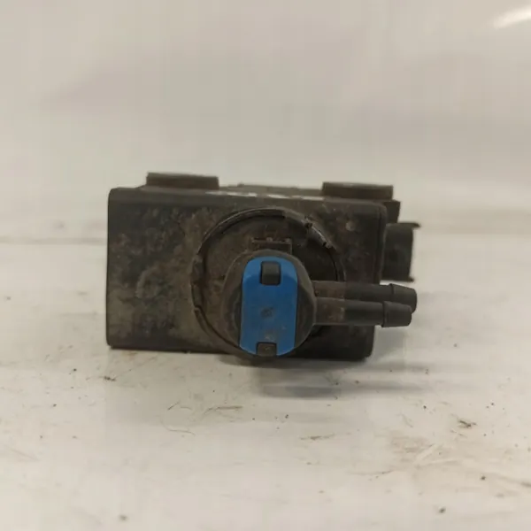 Turbo-tyhjiöventtiili OEM 55509482 Opel Astra V:lle image 5