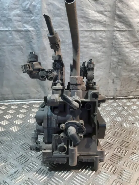 Knorr-Bremse K064500 Ilmanvalmistusyksikkö - Käytetty image 4