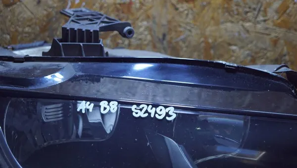 AUDI A4 B8 Faro Delantero Derecho UK 8K0941004A image 9