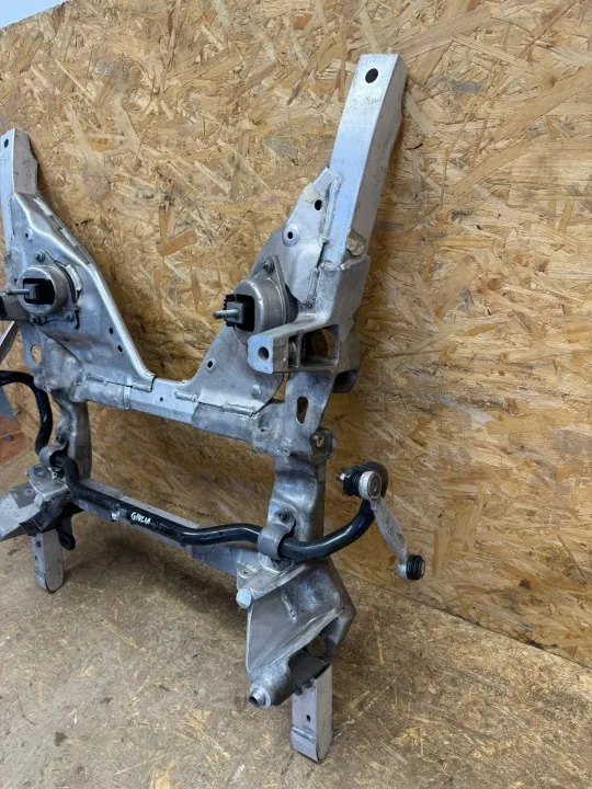 Cuna Alfa Romeo Giulia OEM 00505539600 - Usado image 6