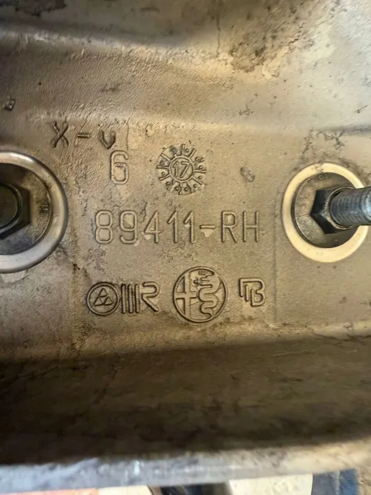 Cuna Alfa Romeo Giulia OEM 00505539600 - Usado image 7