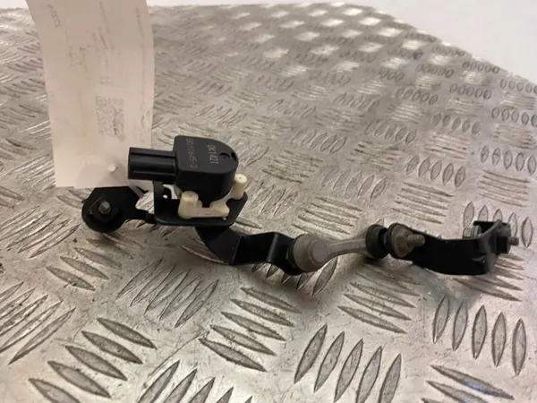 Lexus NX 2019 vooras koplampniveausensor OEM B010645 image 4