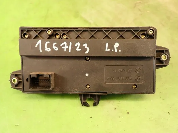 Relämoduuli Seat Leon I 2003 3B0959765A image 2