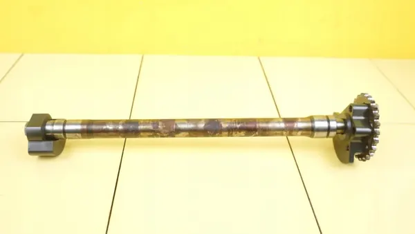 Audi A6 C6 2.4 BDW Arbre d'équilibre OEM 06E103332G image 2