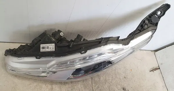 Linker Voorlicht Peugeot 208 Lift image 8