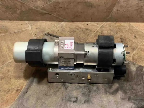 Bomba hidráulica OEM A1728000030 para Mercedes-Benz SLK image 6
