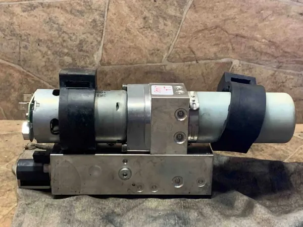 Bomba hidráulica OEM A1728000030 para Mercedes-Benz SLK image 8