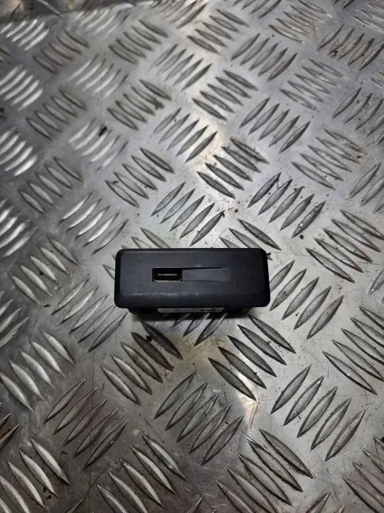 USB-poortmodule OEM 93452333 voor Renault/Opel image 2