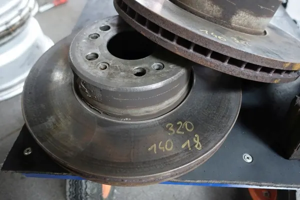 Mercedes W140 frambromsskivor 320mm OEM 140320m image 4