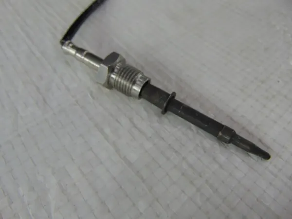 Sensor de Temperatura de Escape VW PASSAT B8 05L906088AK image 2