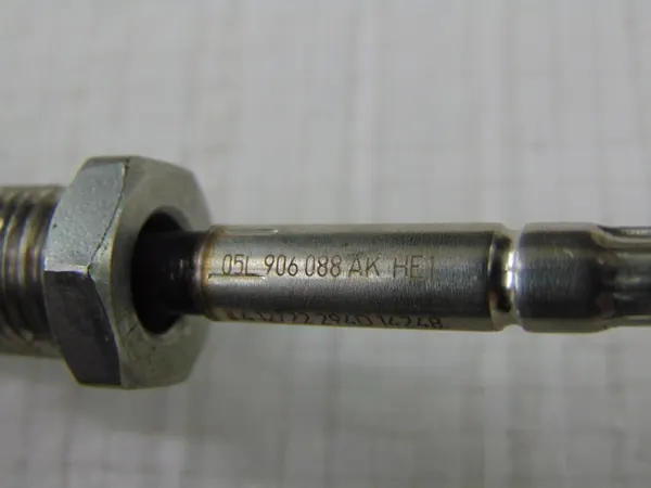 Sensor de Temperatura de Escape VW PASSAT B8 05L906088AK image 3