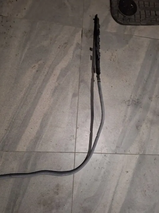 BMW E61 takaluukunostotin OEM 8986201 image 7