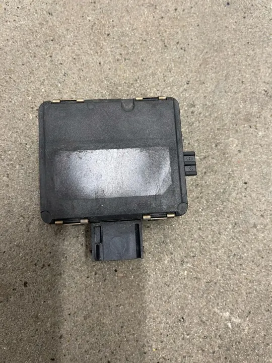 Audi Q7 Toter-Winkel-Sensor OEM 4M0907566D image 3