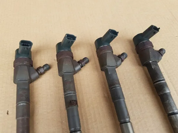 Bränsleinsprutare Opel Insignia A 2.0 CDTI 160HK OEM 0445110327 image 3