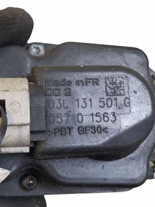 Válvula EGR usada OEM 03l131501 para Skoda Octavia Mk2 image 5
