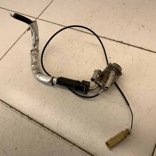 Injecteur de carburant AdBlue AUDI A6 C8 2.0 TDI 40tdi image 1