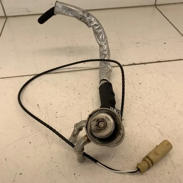 Injecteur de carburant AdBlue AUDI A6 C8 2.0 TDI 40tdi image 4