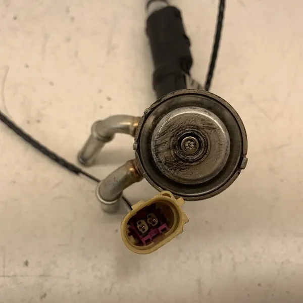 Injecteur de carburant AdBlue AUDI A6 C8 2.0 TDI 40tdi image 6