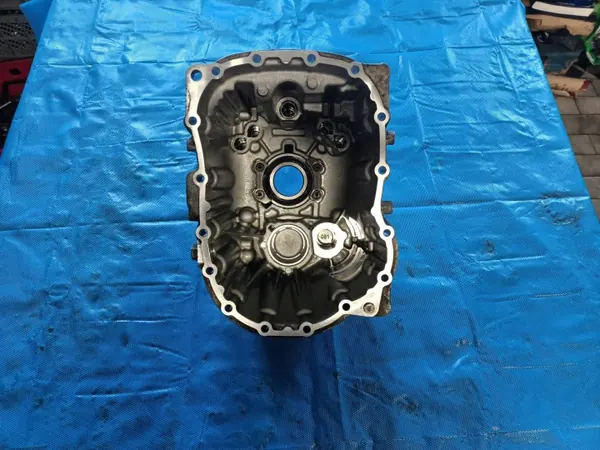 Carter de boîte Iveco Daily 6B OEM 2003-12 image 2