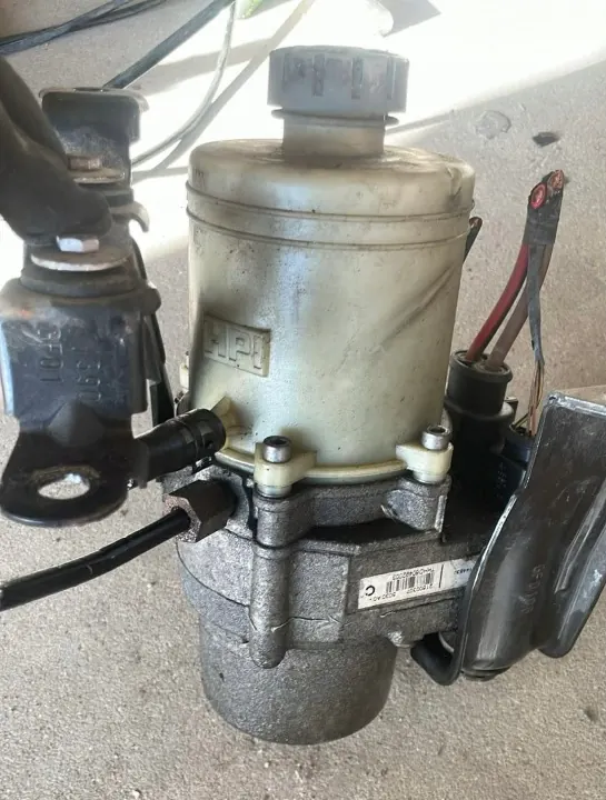 Direction assistée Skoda Fabia 1.4 04r OEM 6Q0 423 155 AJ image 2