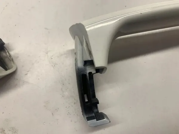 Copertura Maniglia Posteriore Destra Mercedes-Benz W212 A2047600420 image 7