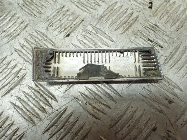 OEM 5ZH29TRMAA Chrome Untere Heckpfeilerleiste Dodge RAM image 4