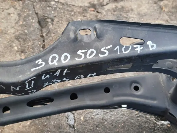VW TIGUAN II Taka Kelkka + Vas. Kääntötappi OEM 3Q0505235AH image 8