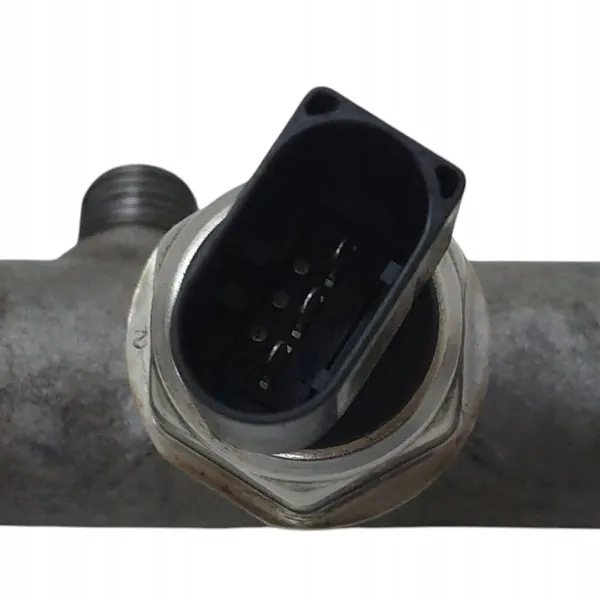 Kraftstoffschiene Porsche Cayenne 2011 059130758J image 6