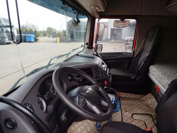 DAF XF 106 Space Cab OEM 106 - Begagnat Skick image 8
