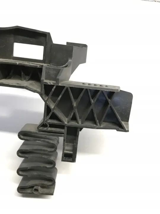 Supporto Faro Destro Audi A6 OE image 2