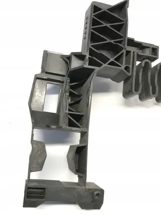 Supporto Faro Destro Audi A6 OE image 3