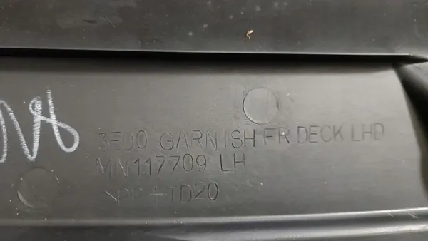 Mitsubishi L200 4 Lift etutuuletin OEM MN117710 image 8