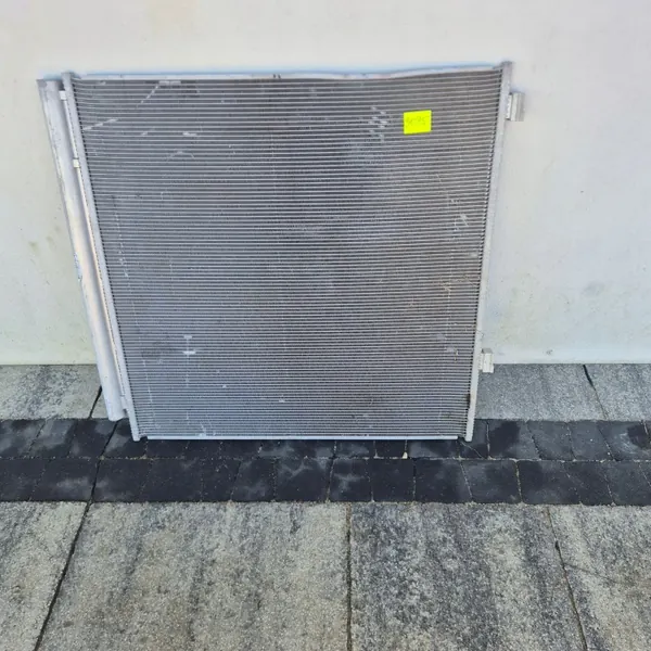 Land Rover L460 AC Condensor OEM 92100G990B Gebruikt image 2
