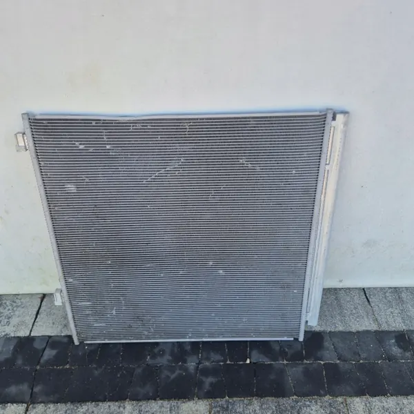 Land Rover L460 AC Condensor OEM 92100G990B Gebruikt image 3