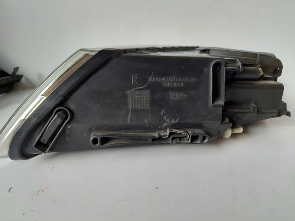 Farol Xenon Direito VW Touareg 7L image 6