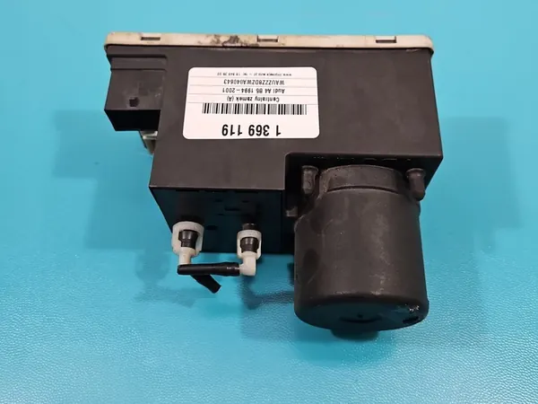 Bomba de fecho central Audi A4 B5 8L0862257G image 5