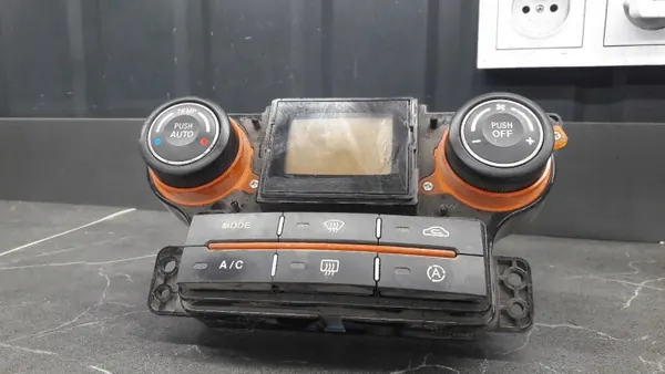 Klimaatbediening Kia Carens OEM 97250-1D751 image 2