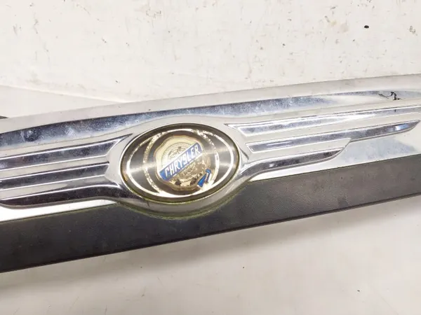 Bandeau d'éclairage tableau Chrysler Grand Voyager V OEM 05113177AB image 9