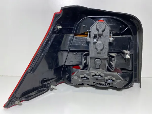 VW GOLF IV BAKLJUS HÖGER RÖKT image 3