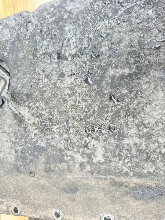 Oljeplåt Audi A4 B6 2.5TDI 059103604G 059103608J image 2