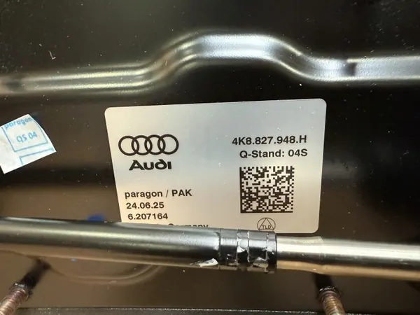 Spoiler Audi A7 OEM 4K8827948H QBG - Usado image 3