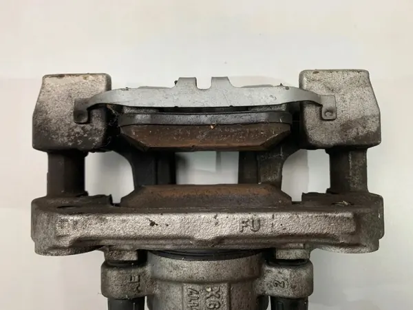 BMW G20 G22 Fram höger bromsok OEM 6895222 image 6