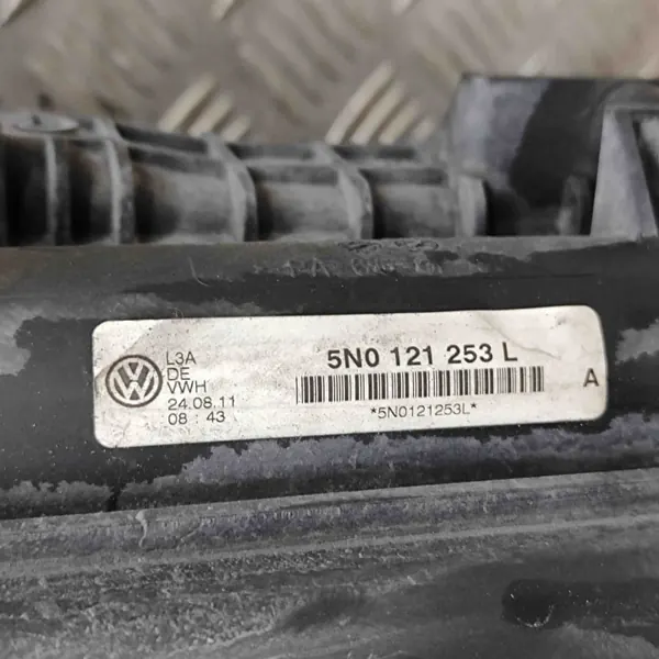 Gebrauchtes Kühlteil OEM 5N0121253L für VW Tiguan image 6
