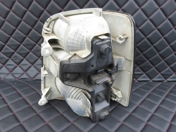 VOLKSWAGEN TOURAN I VÄNSTER BAKLJUS 1T0945257D image 3