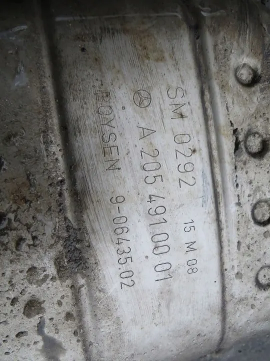 Silenciador de Escape Mercedes OEM 188/142 para W205 2.0 CGI image 7